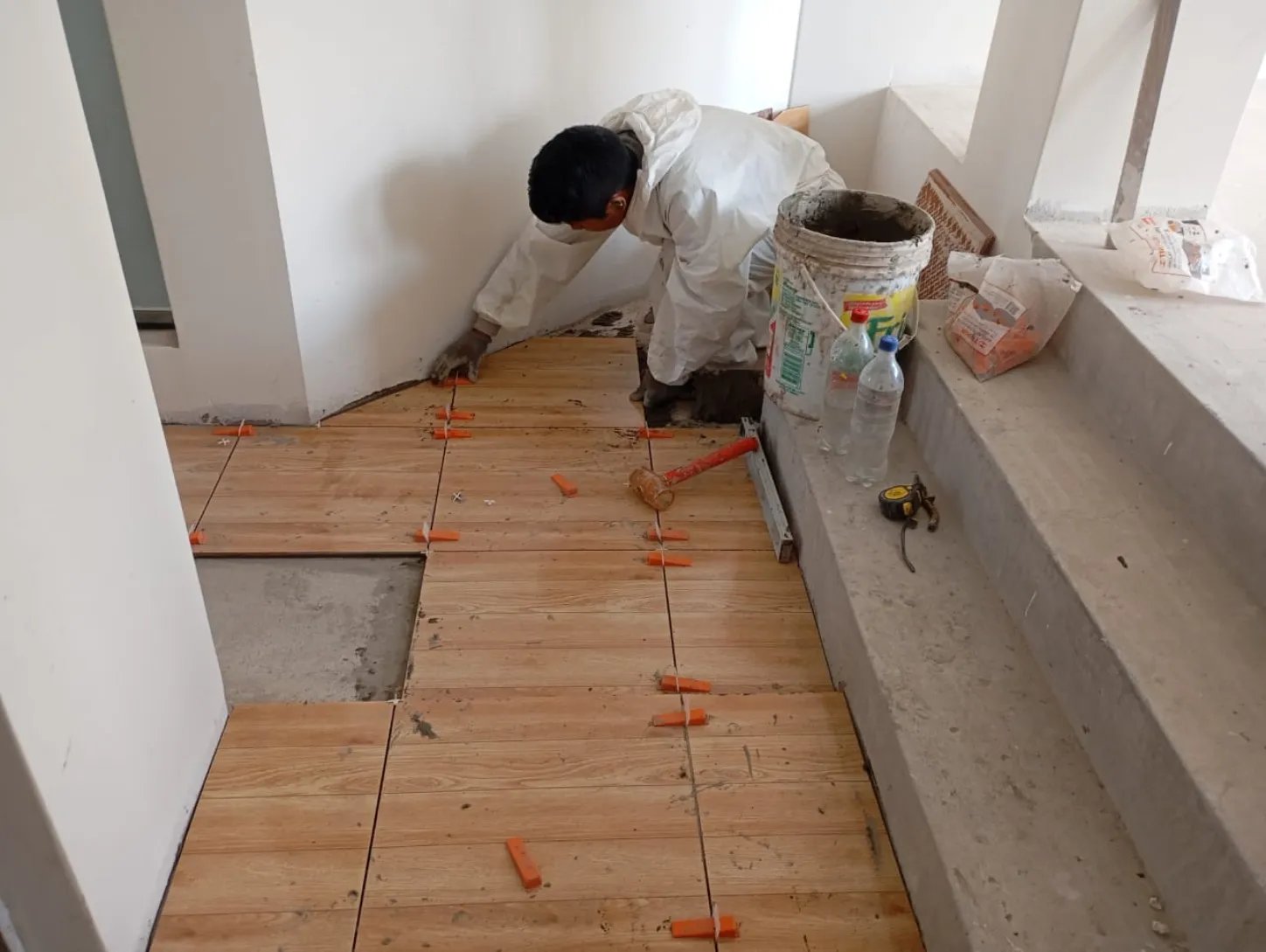 Enchapado de mayólica y porcelanato en Arequipa