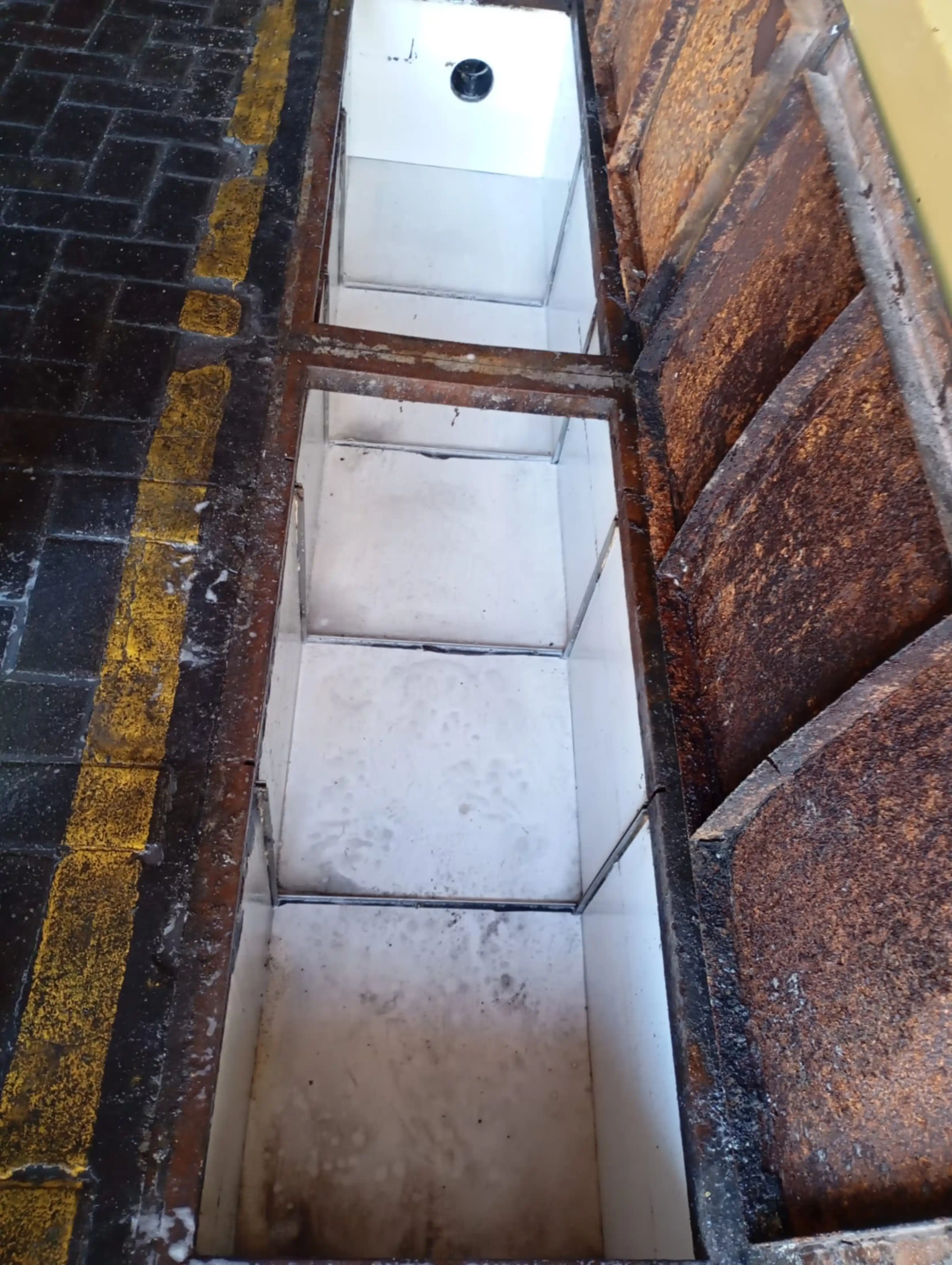 Trampa de grasa industrial instalada